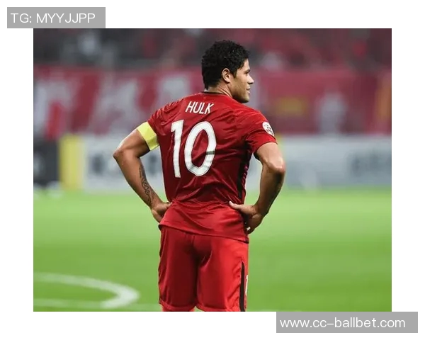 米内罗竞技庆祝胡尔克500球里程碑展现球队团结与荣耀