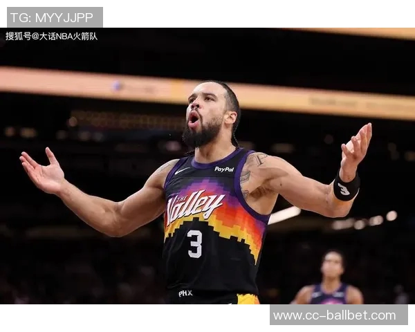 布克谈狄龙关键时刻表现称球队希望他持续带来积极能量