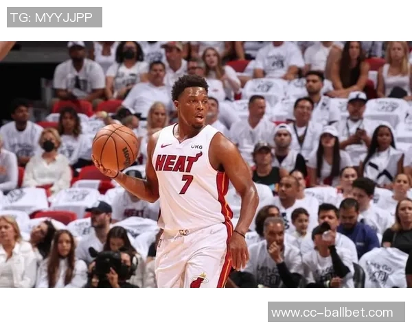 泰瑞斯马丁替补出战25分钟高效砍下26分6篮板3助攻2抢断表现亮眼